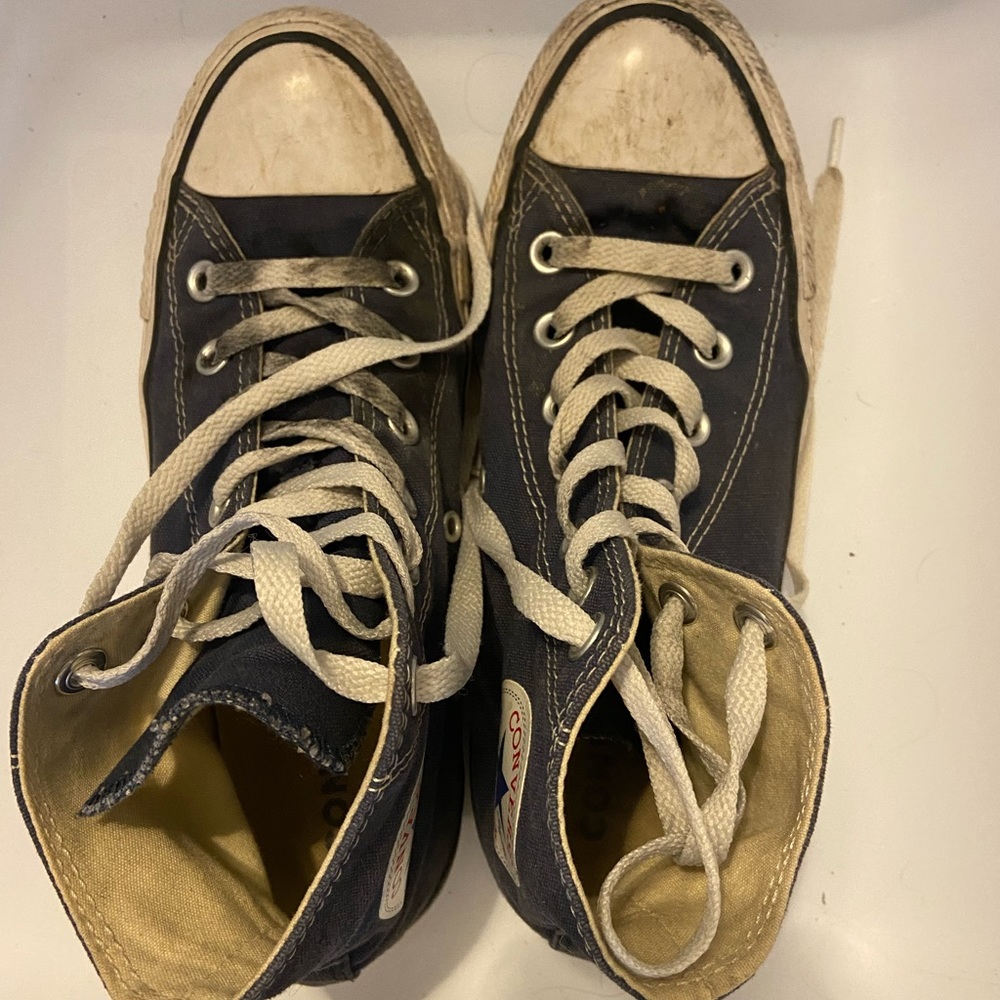 converse high top navy blue  shoes size 7.5